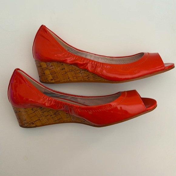 Vince Camuto Ryssa Wedge Pump Coral Size 9 - Picture 2 of 16